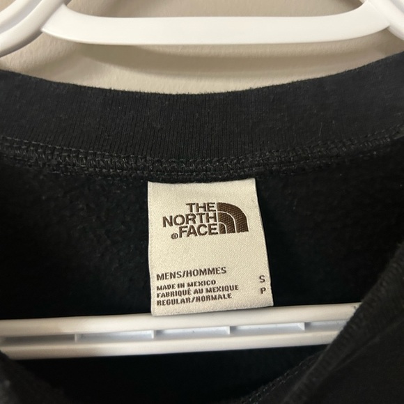The North Face Patch Heritage Black Crewneck - Picture 4 of 5